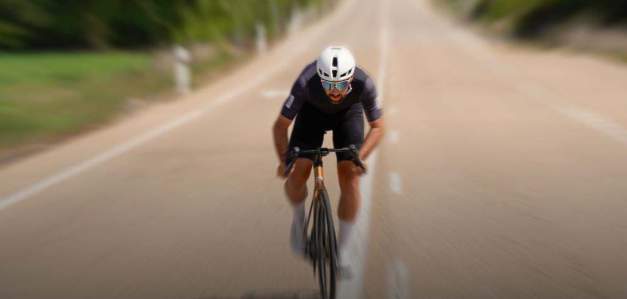 Mavic-Comete-Ultimate-Helmet-far-ways-.jpg