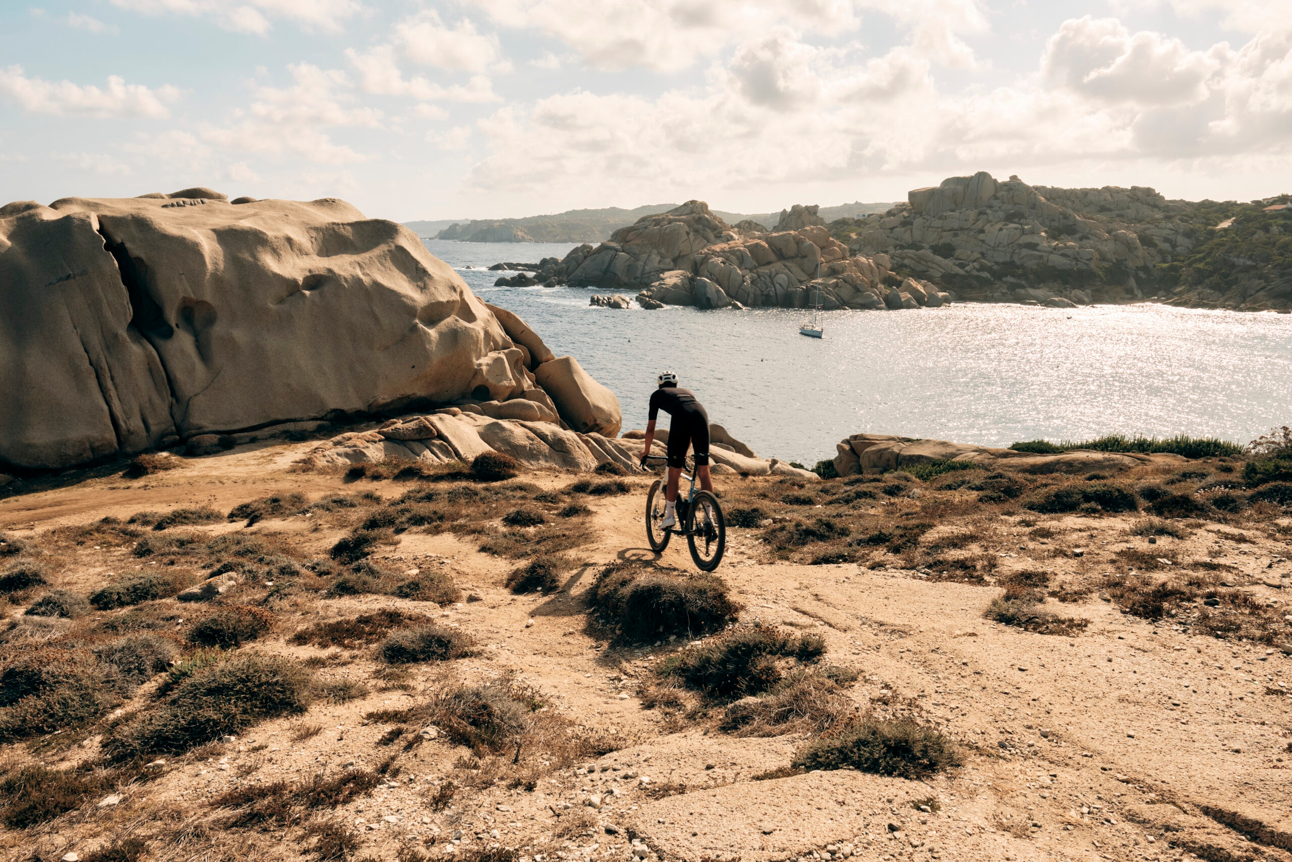 1791423796816904.jpg Colnago_G5-X-riding-ocean--scaled.jpg