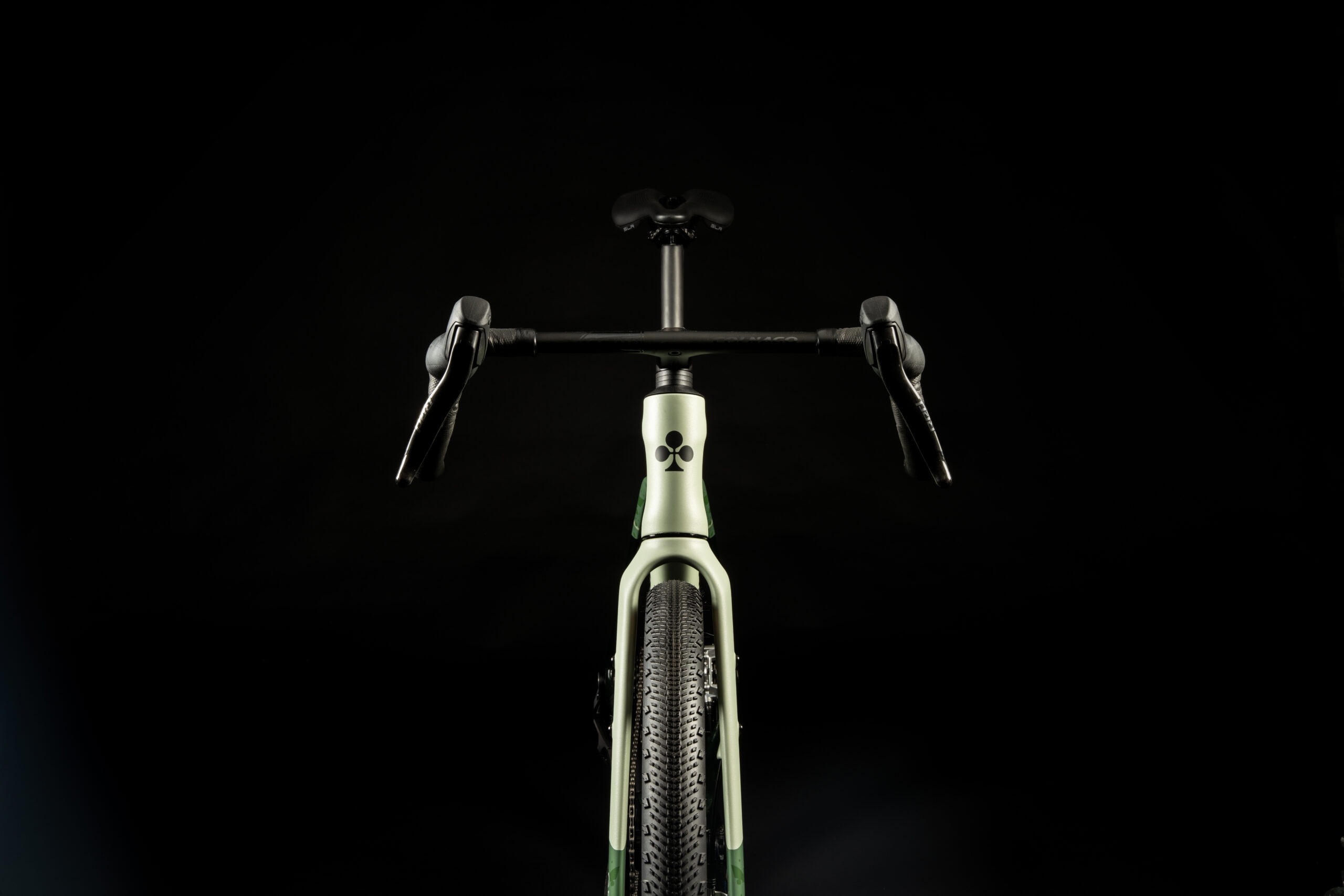 1791424077573974.jpg Colnago_G5-X-front--scaled.jpg