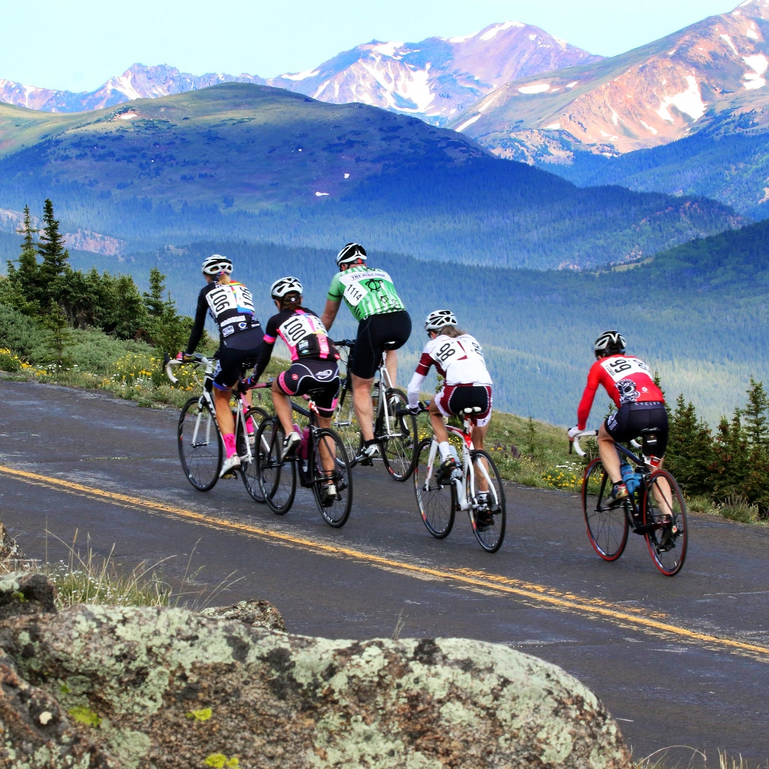 amateur-cyclists-mt-evans-colorado_s.jpg