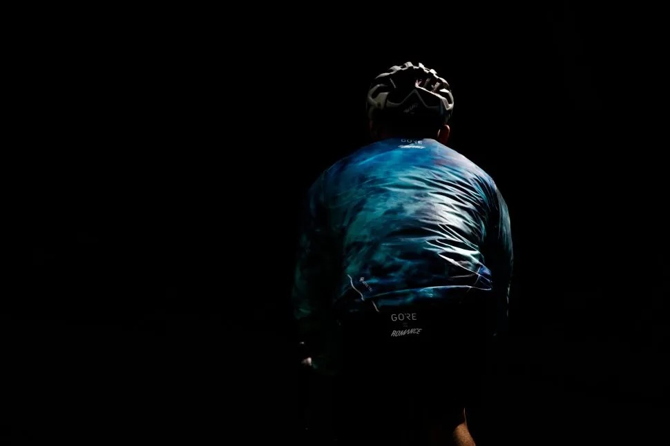 c7_gore-tex_shakedrytm_print_jacket_20-970x647.jpeg